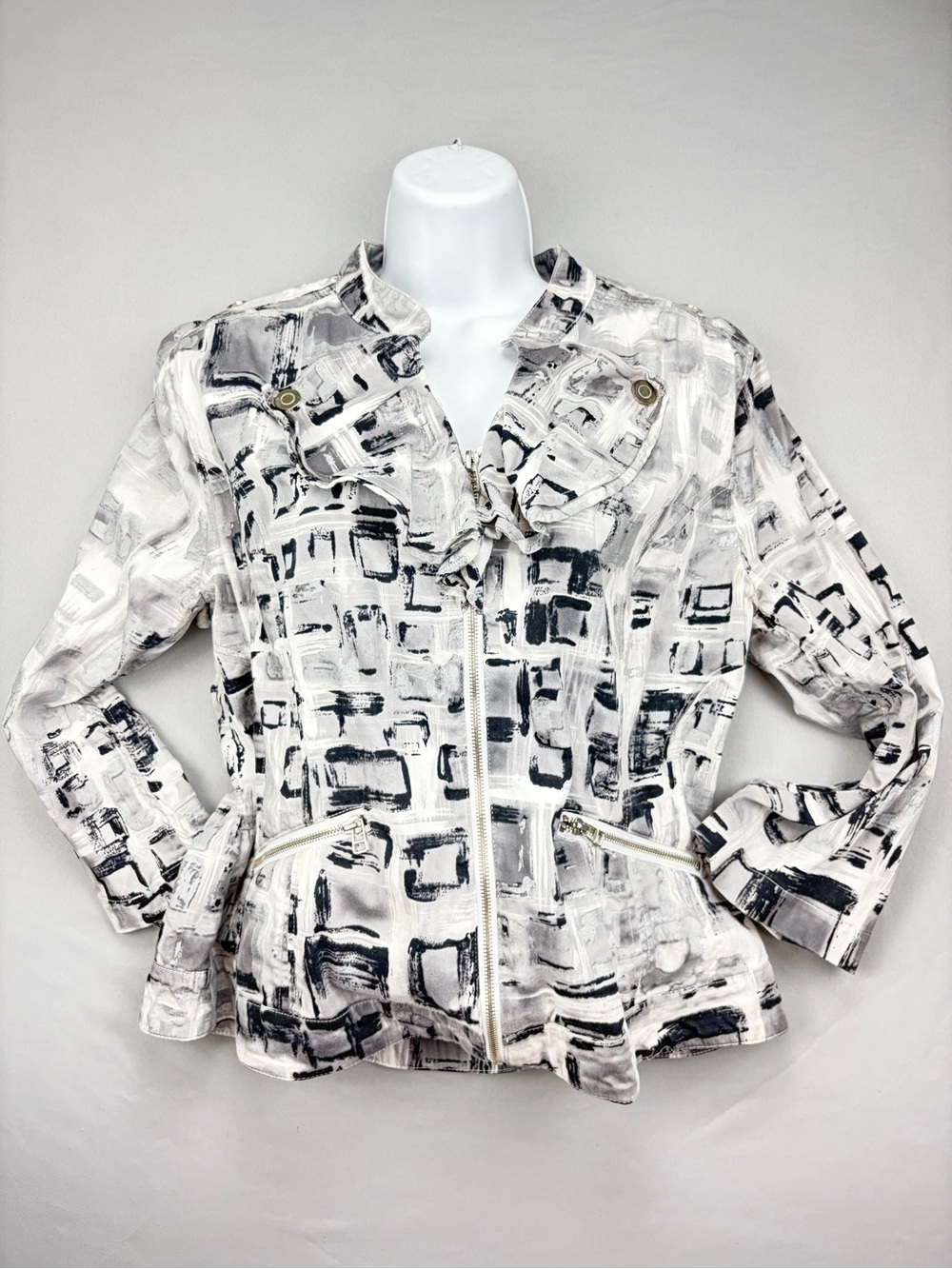 Just B Women’s Jacket Black White Abstract Print Ruffle Neck Full Zip SiZe L